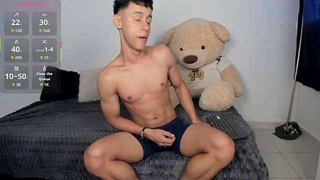 Snapshot of LittleParker chatting on January 18, 12:42 pm LittleParker online show from January 18, 12:42 pm