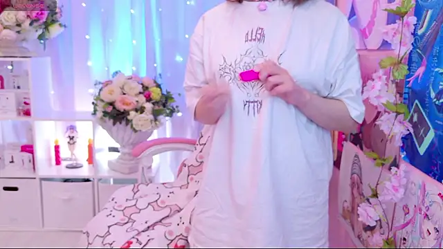 Coconut Mia online show from January 14, 8:36 pm