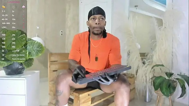 RicoBrown777  online show from April 11, 3:55 am