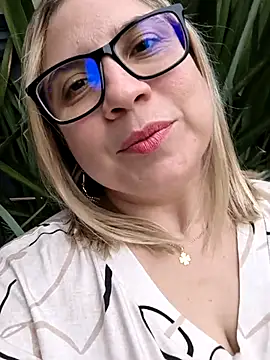 MissMaria online show from March 10, 9:31 pm