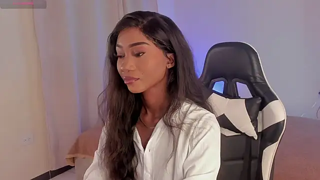 SavannahWildee online show from February 8, 9:04 pm