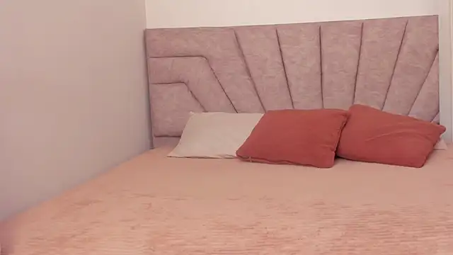 SavannahWildee online show from February 20, 1:11 pm