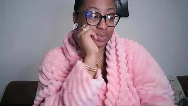 Snapshot of Nyxie_Chaos chatting on February 16, 6:09 am Nyxie Chaos online show from February 16, 6:09 am