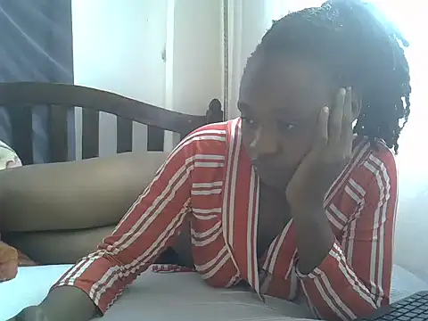 Snapshot of Amanda255 chatting on April 29, 8:51 am Amanda255 online show from April 29, 8:51 am