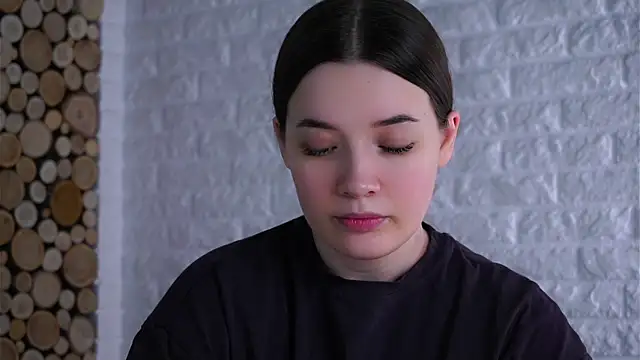 LowOncoming online show from May 26, 2:18 am