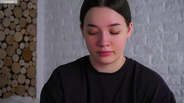 LowOncoming online show from June 12, 2:32 am