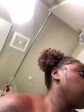 LillShayy online show from May 31, 5:26 am