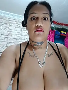 Michelle Brito1 online show from June 28, 9:54 pm