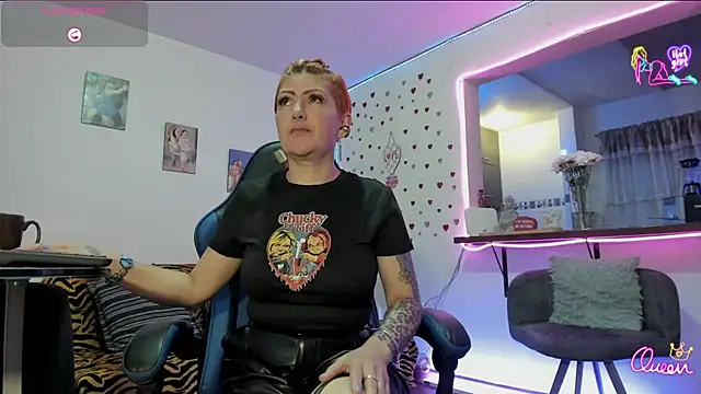 Snapshot of Maria_fernandaxxx_ chatting on July 17, 2:18 am Maria fernandaxxx online show from July 17, 2:18 am