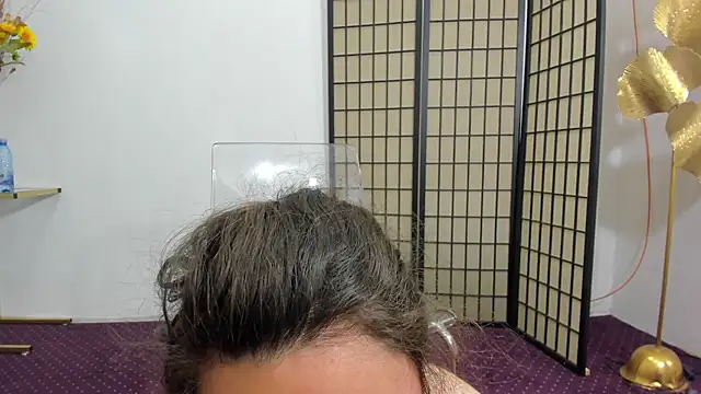 AishaRouhi online show from April 11, 4:06 am