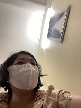 Snapshot of Hachi_Sweetbabie_ chatting on June 26, 9:35 am Hachi Sweetbabie online show from June 26, 9:35 am