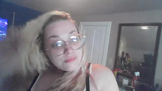 Lalalynn online show from June 3, 2:33 pm