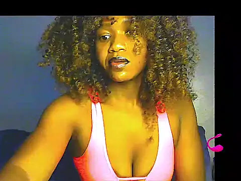 Snapshot of lilylovexx chatting on February 14, 5:37 am lilylovexx online show from February 14, 5:37 am