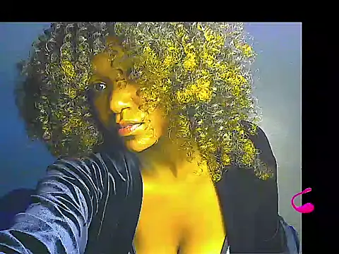 Snapshot of lilylovexx chatting on February 19, 2:07 am lilylovexx online show from February 19, 2:07 am