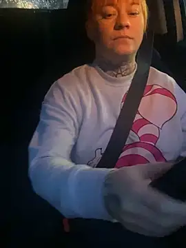 poussichienne online show from March 16, 5:24 am