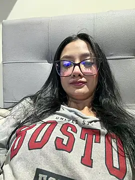 Snapshot of mariiana-diaz chatting on July 20, 3:54 am mariiana-diaz online show from July 20, 3:54 am