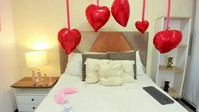 Snapshot of JennaCollins149 chatting on February 12, 7:24 pm JennaCollins149 online show from February 12, 7:24 pm