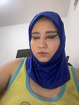 hannahayat online show from June 7, 3:16 pm