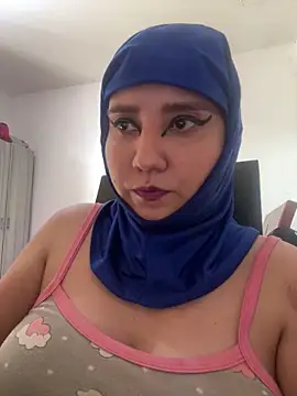 hannahayat online show from June 10, 8:30 pm
