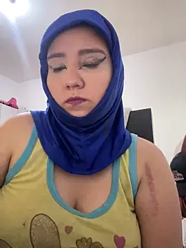hannahayat online show from June 16, 3:36 pm