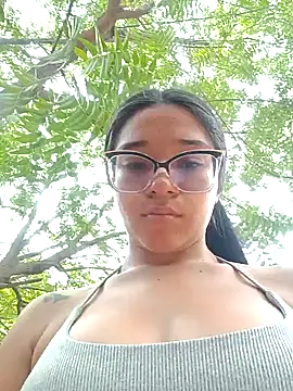 Snapshot of -VICKKY chatting on February 28, 2:09 pm -VICKKY online show from February 28, 2:09 pm