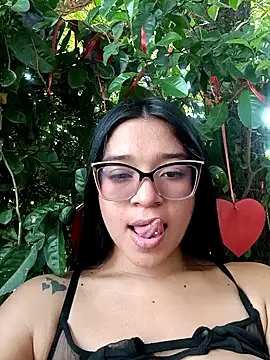 Snapshot of -VICKKY chatting on March 3, 7:17 pm -VICKKY online show from March 3, 7:17 pm