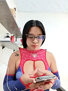 Snapshot of -VICKKY chatting on October 2, 1:40 pm -VICKKY online show from October 2, 1:40 pm