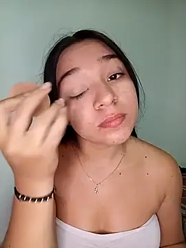 Snapshot of -VICKKY chatting on November 19, 2:22 am -VICKKY online show from November 19, 2:22 am