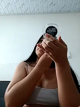 Snapshot of -VICKKY chatting on January 19, 1:48 pm -VICKKY online show from January 19, 1:48 pm