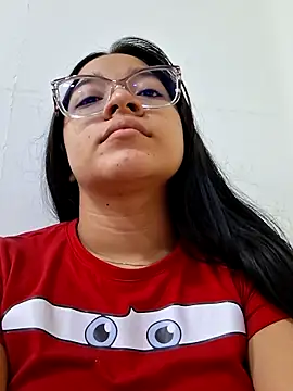 Snapshot of -VICKKY chatting on February 3, 1:38 pm -VICKKY online show from February 3, 1:38 pm