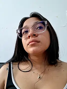 Snapshot of -VICKKY chatting on February 17, 7:31 pm -VICKKY online show from February 17, 7:31 pm