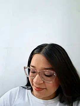 Snapshot of -VICKKY chatting on February 20, 2:17 pm -VICKKY online show from February 20, 2:17 pm