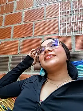 Snapshot of -VICKKY chatting on March 2, 7:10 pm -VICKKY online show from March 2, 7:10 pm