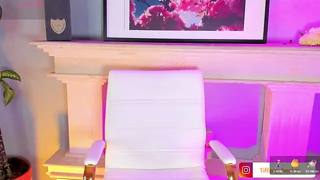 Snapshot of tiffany_becker chatting on July 6, 1:30 pm tiffany becker online show from July 6, 1:30 pm