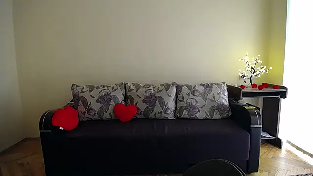 Pretty shy online show from April 22, 8:28 am