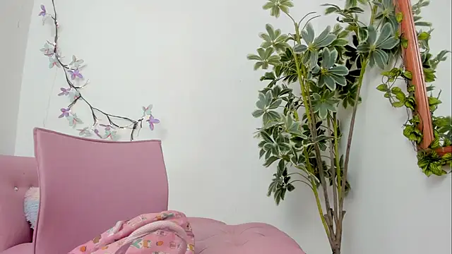 BonnieCute  online show from March 26, 11:43 pm