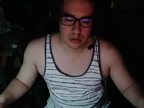 thealfawolf01 online show from May 12, 2:52 am