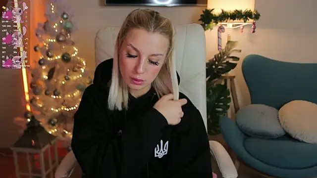 Crystal Barbie online show from December 18, 1:59 am