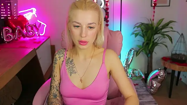 Crystal Barbie online show from February 28, 1:47 am