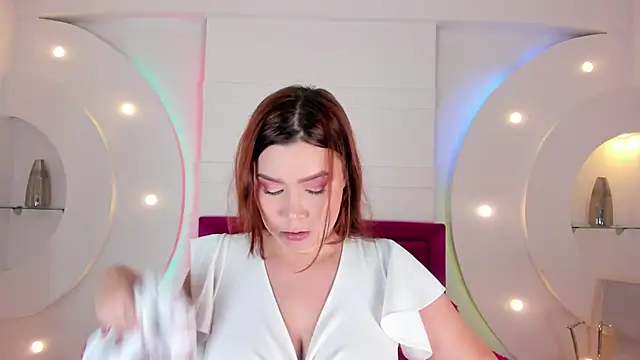 Snapshot of LiaTink chatting on February 19, 5:06 pm LiaTink online show from February 19, 5:06 pm