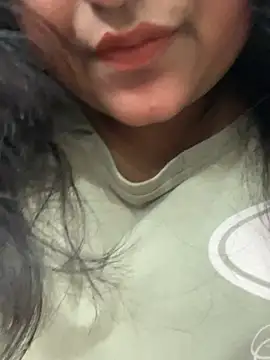 Snapshot of smile_pretty chatting on February 12, 3:51 pm smile pretty online show from February 12, 3:51 pm