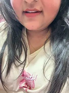 Snapshot of smile_pretty chatting on February 18, 6:04 pm smile pretty online show from February 18, 6:04 pm