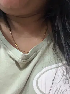 Snapshot of smile_pretty chatting on February 20, 4:29 pm smile pretty online show from February 20, 4:29 pm