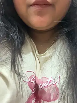 Snapshot of smile_pretty chatting on February 24, 5:22 pm smile pretty online show from February 24, 5:22 pm