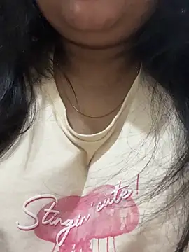 Snapshot of smile_pretty chatting on March 12, 2:39 am smile pretty online show from March 12, 2:39 am