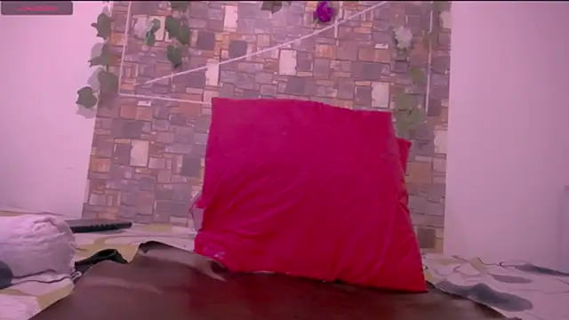 CrazyRousex online show from September 25, 4:00 pm