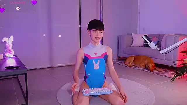 Snapshot of sebbyrose chatting on June 24, 12:42 am sebbyrose online show from June 24, 12:42 am