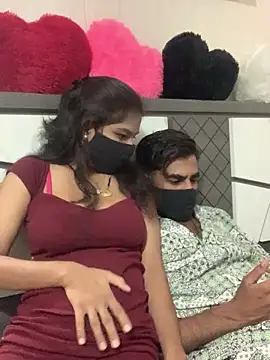 hottiess69 online show from January 1, 6:27 pm