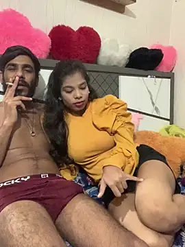 hottiess69 online show from February 15, 1:21 am