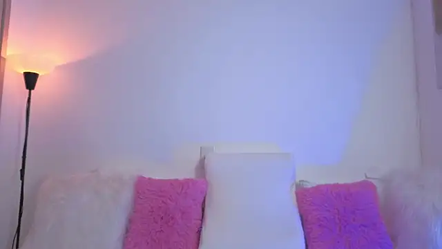 Cristel Boom online show from March 31, 2:06 pm